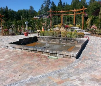 Winding Path Gardens Maze